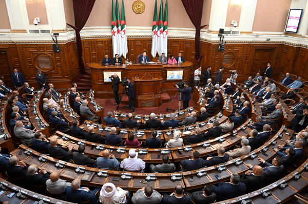 رئيسا الغرفتين في اختتام الدورة البرلمانية: إشادة بما تجسد و دعوة لإنجاح الرئاسيات