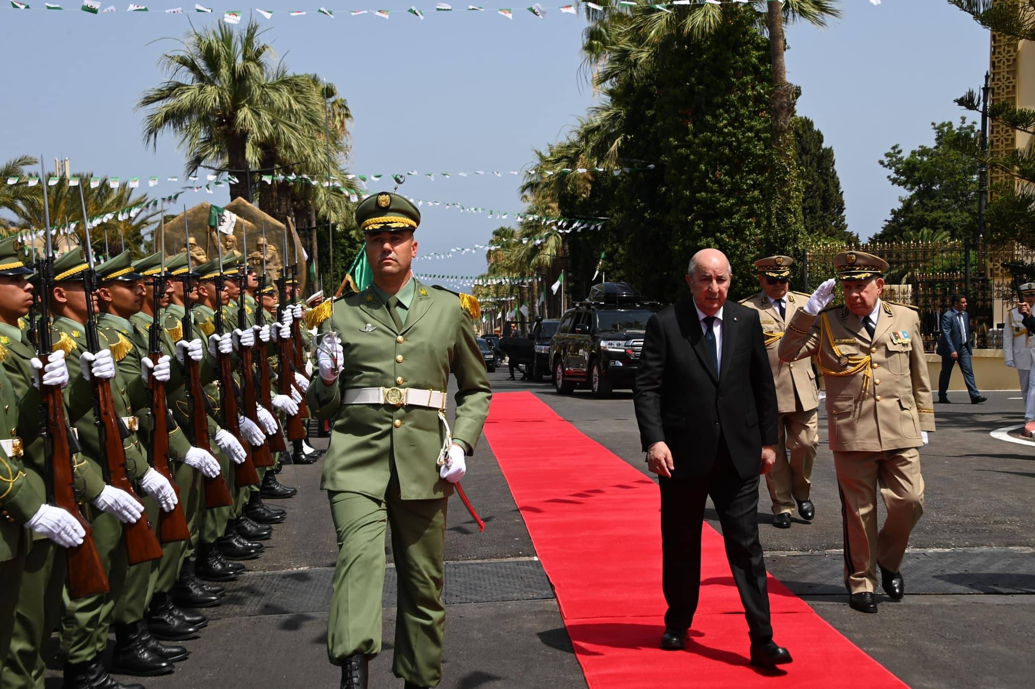 الأكاديمية العسكرية بشرشال: رئيس الجمهورية يشرف على مراسم حفل تخرج الدفعات